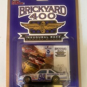 Brickyard 400 Die-Cast Car - White and Blue